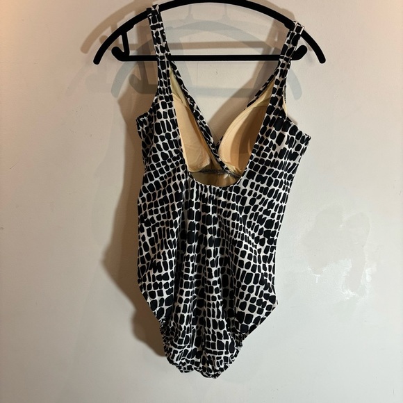 TRIMSHAPER Sz 16 By Miraclesuit One Piece Bathing Suite Ruching Modest - Picture 5 of 9